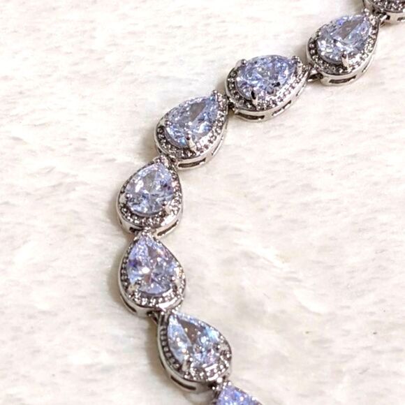 Y2K Cubic Zirconia Rhodium Plating Pear Shaped Stone Tennis Bracelet - Picture 7 of 12